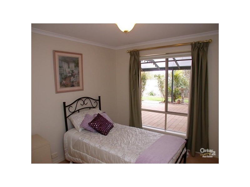 2 Stanford Glen, Seaford Rise SA 5169