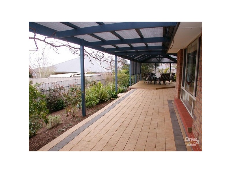 2 Stanford Glen, Seaford Rise SA 5169