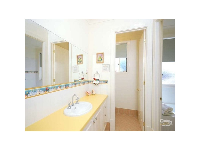 42 Alpine Road, Happy Valley SA 5159