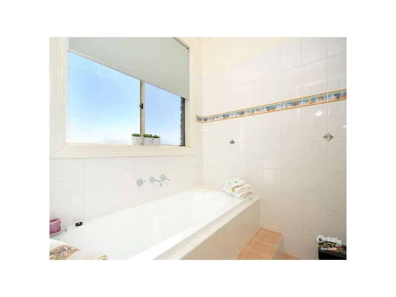 42 Alpine Road, Happy Valley SA 5159