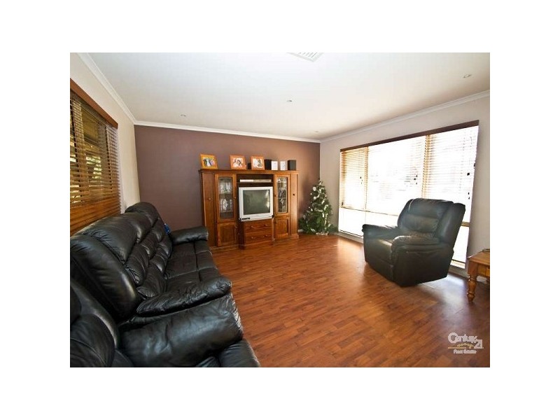 6 Verdant Parade, Woodcroft SA 5162