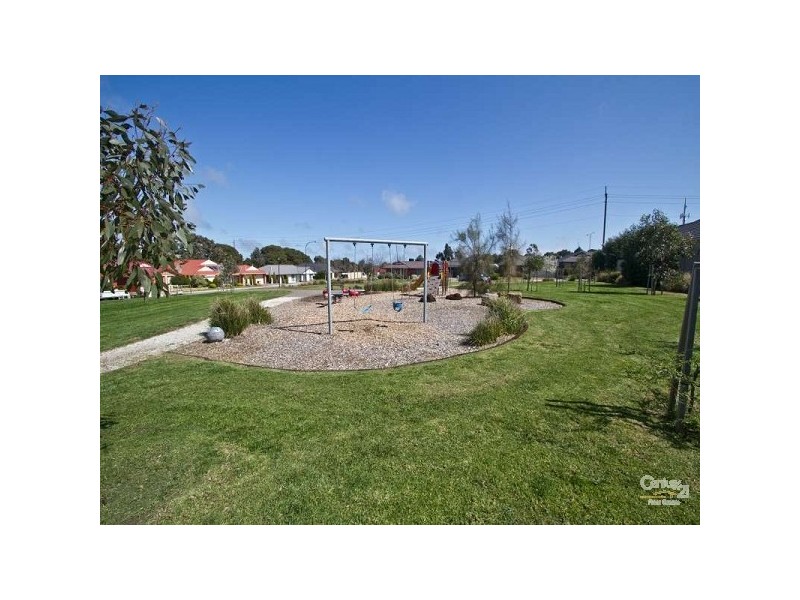 6 Verdant Parade, Woodcroft SA 5162
