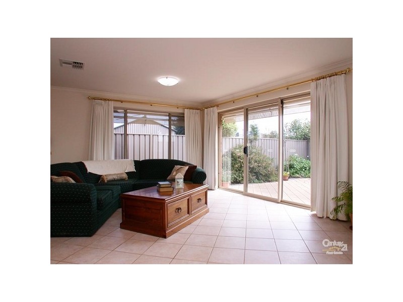 2 Sea Cove Street, Seaford SA 5169