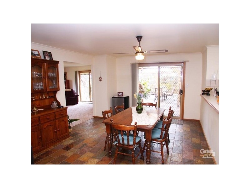 32 Dressage Avenue, Woodcroft SA 5162