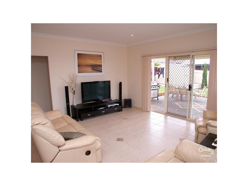 18 Antonio Street, Huntfield Heights SA 5163