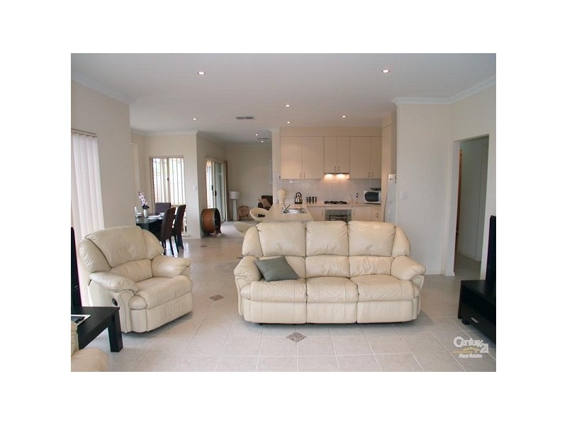 18 Antonio Street, Huntfield Heights SA 5163