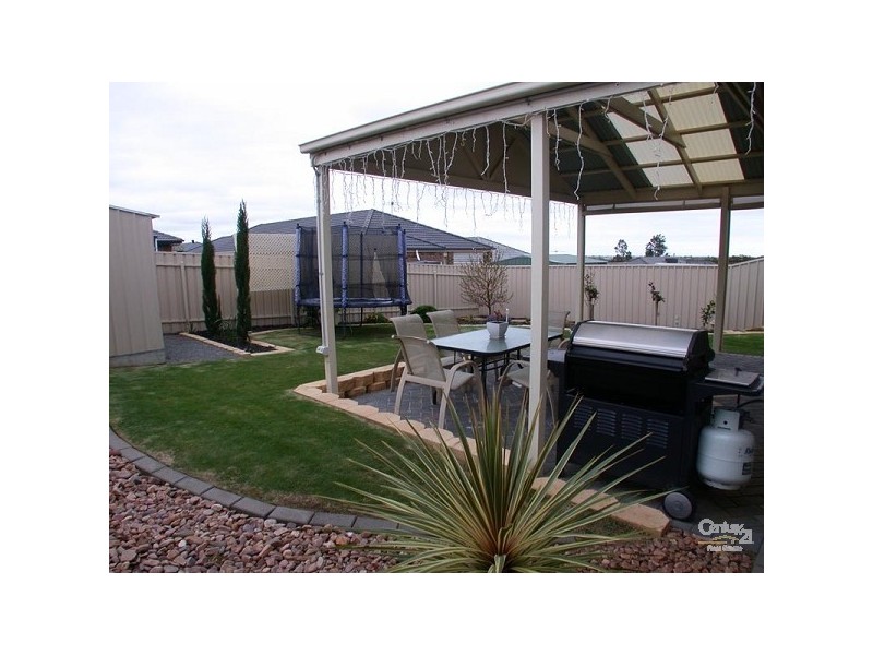 18 Antonio Street, Huntfield Heights SA 5163