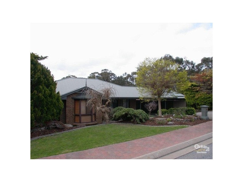 4 Bay Place, Woodcroft SA 5162