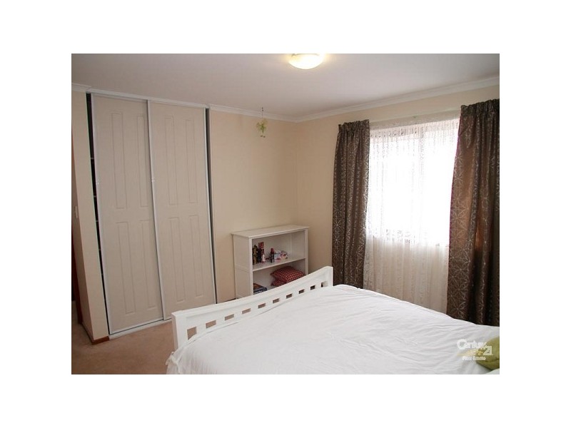 4 Bay Place, Woodcroft SA 5162