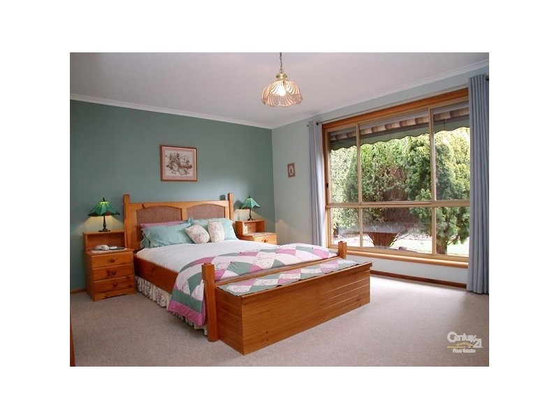 5 Oldborough Drive, Onkaparinga Hills SA 5163