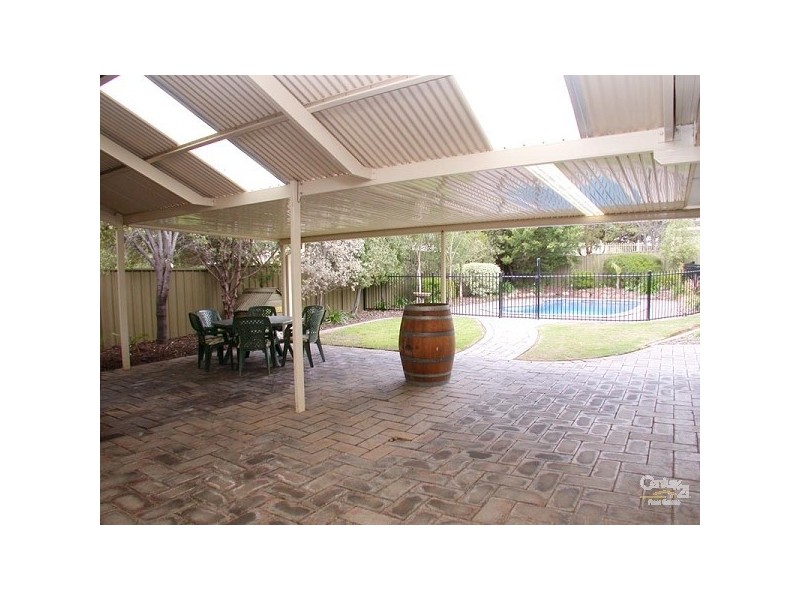 5 Oldborough Drive, Onkaparinga Hills SA 5163