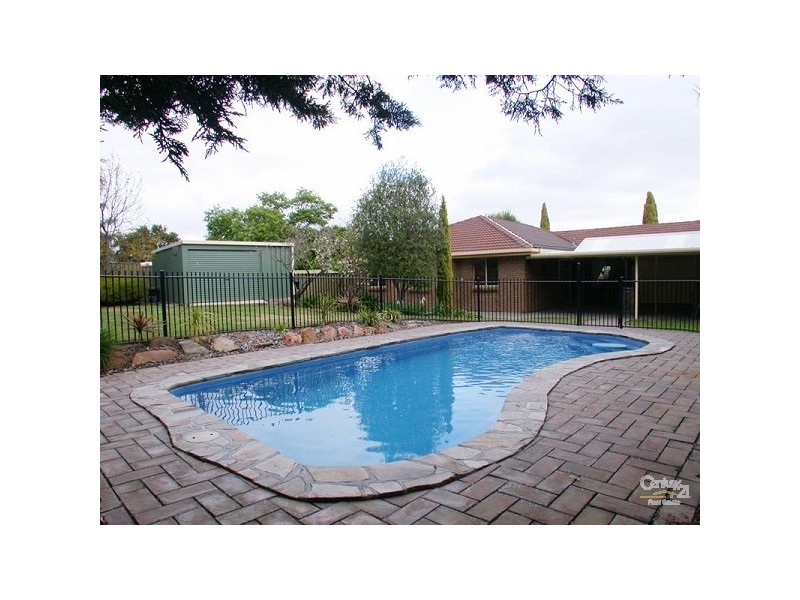 5 Oldborough Drive, Onkaparinga Hills SA 5163