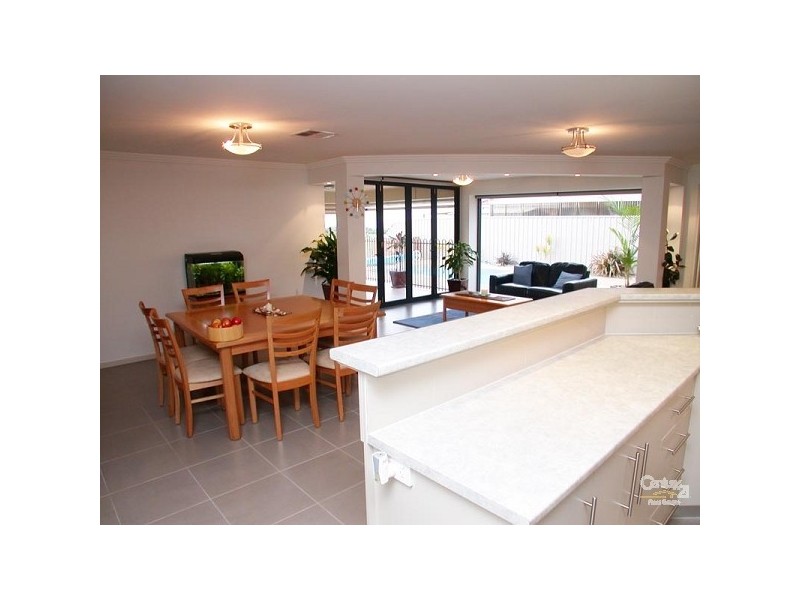 113 Grand Boulevard, Seaford Rise SA 5169