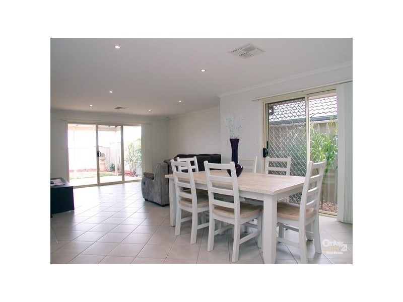 11 Brighton Drive, Seaford Rise SA 5169