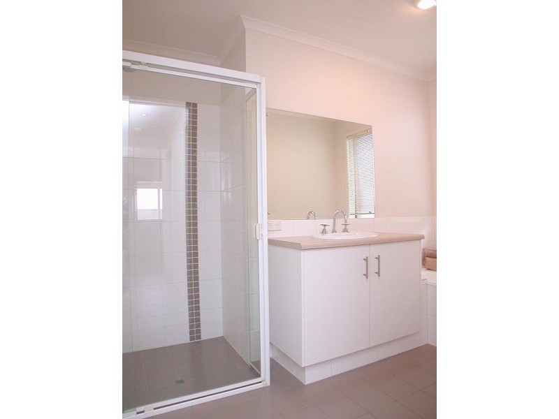 11 Brighton Drive, Seaford Rise SA 5169