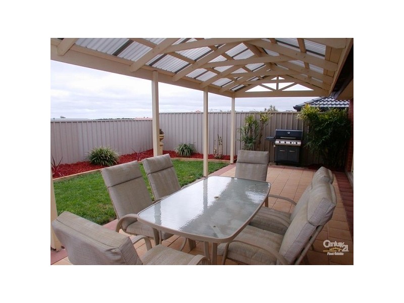 11 Brighton Drive, Seaford Rise SA 5169