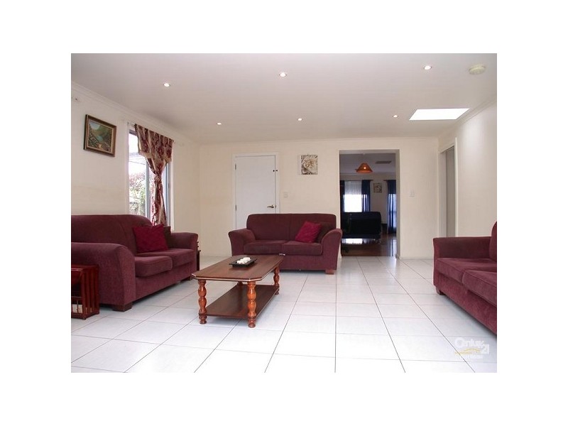 24 Brookland Valley Drive, Woodcroft SA 5162