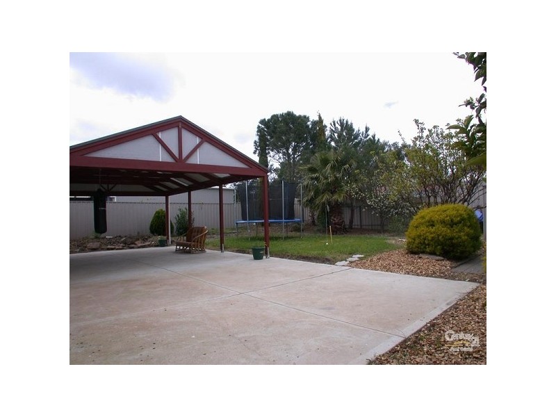 24 Brookland Valley Drive, Woodcroft SA 5162