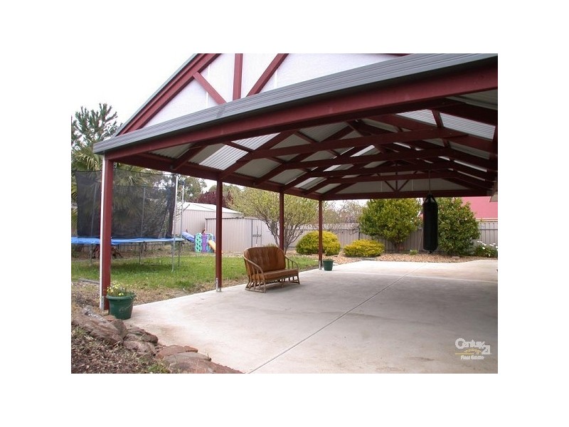 24 Brookland Valley Drive, Woodcroft SA 5162