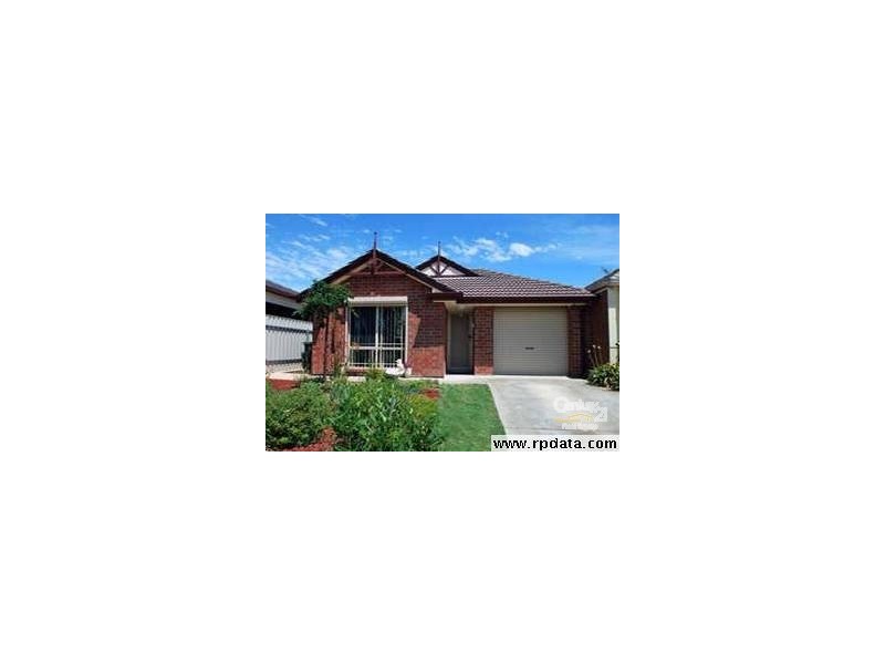 34 Riddoch Crescent, Woodcroft SA 5162