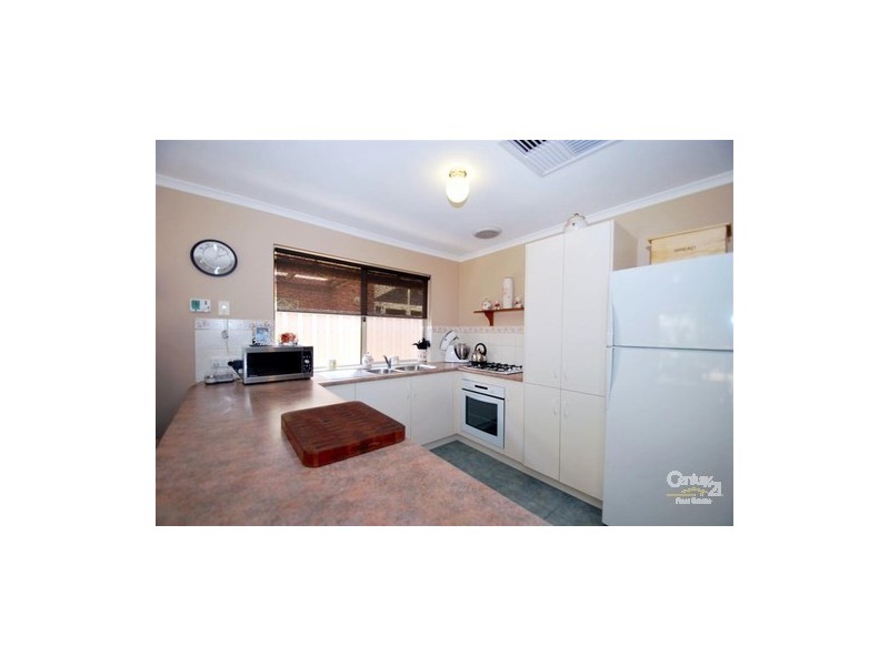34 Riddoch Crescent, Woodcroft SA 5162