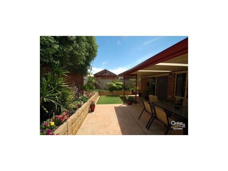34 Riddoch Crescent, Woodcroft SA 5162