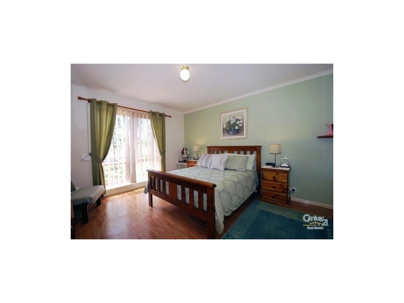 34 Riddoch Crescent, Woodcroft SA 5162