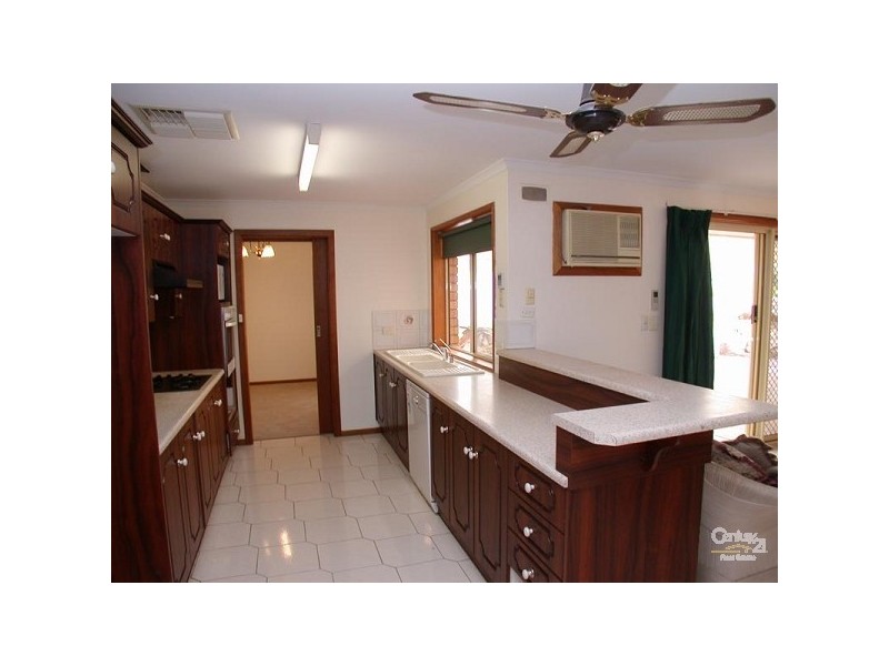6 Jutland Parade, Woodcroft SA 5162