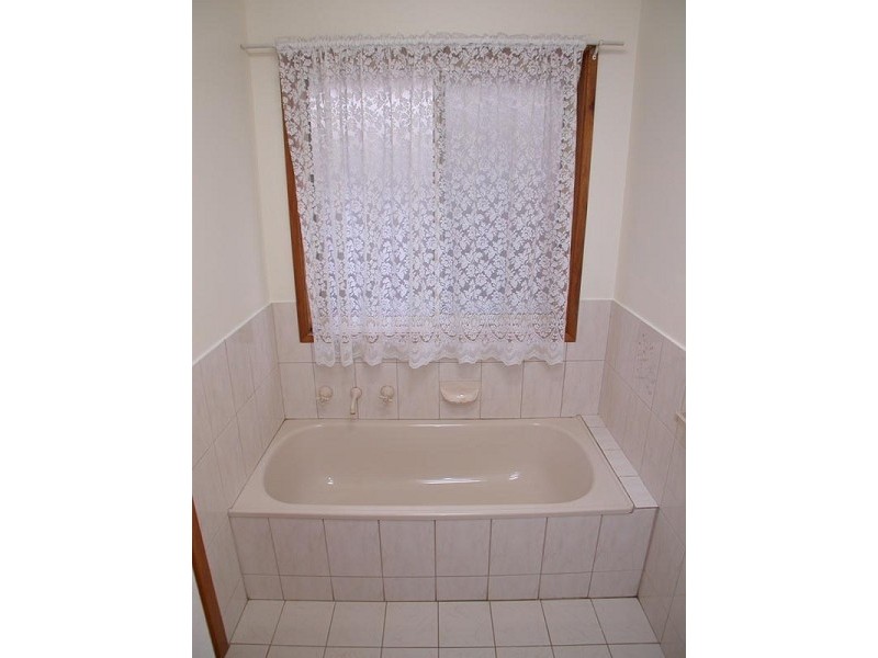 6 Jutland Parade, Woodcroft SA 5162