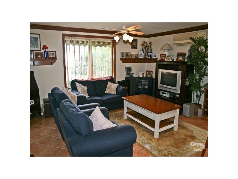 28 Bordeaux Drive, Woodcroft SA 5162