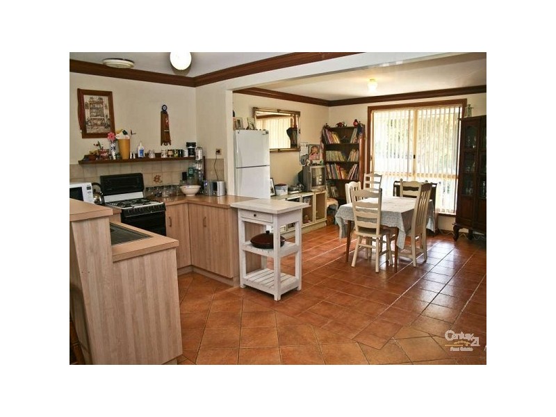 28 Bordeaux Drive, Woodcroft SA 5162