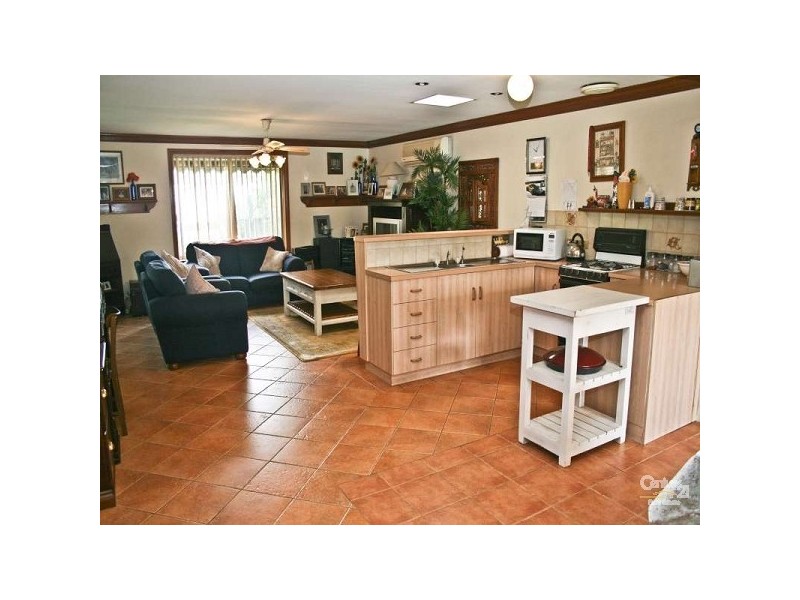 28 Bordeaux Drive, Woodcroft SA 5162