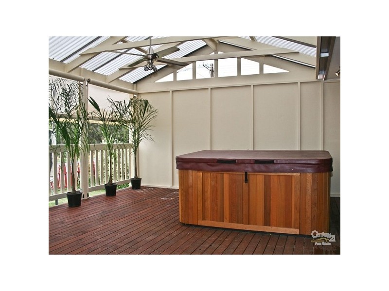 108 Brentwood Drive, Huntfield Heights SA 5163