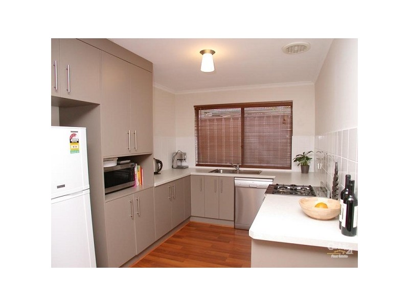 8 Baume Cct, Old Reynella SA 5161