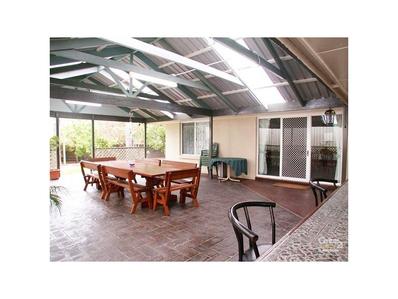 2 Hispano Drive, Woodcroft SA 5162