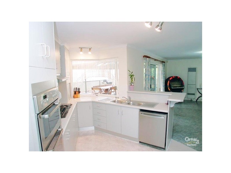 2 Hispano Drive, Woodcroft SA 5162