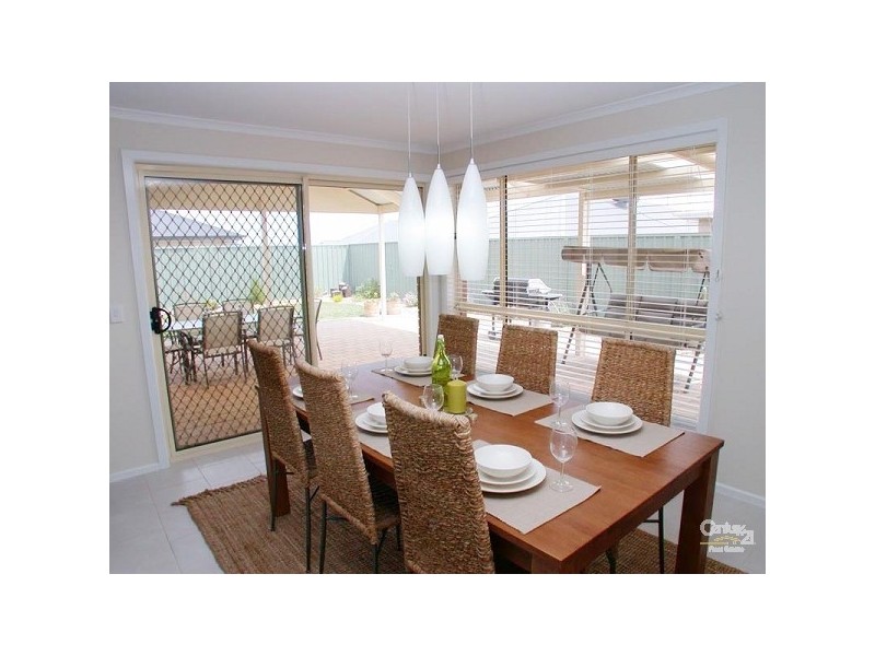 4 Ochre Drive, Aldinga Beach SA 5173