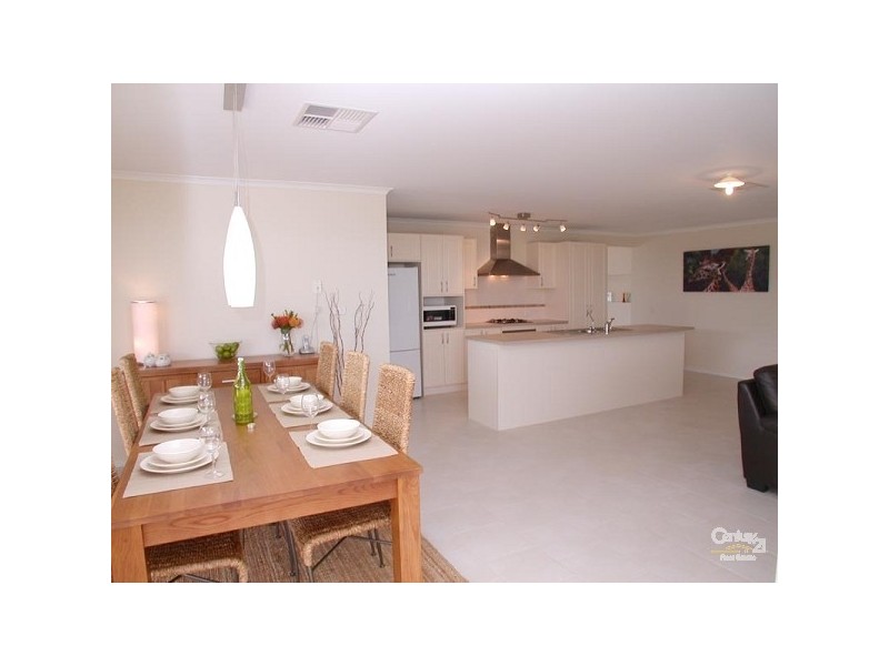 4 Ochre Drive, Aldinga Beach SA 5173