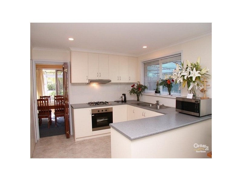 15 Jennifer Drive, Happy Valley SA 5159