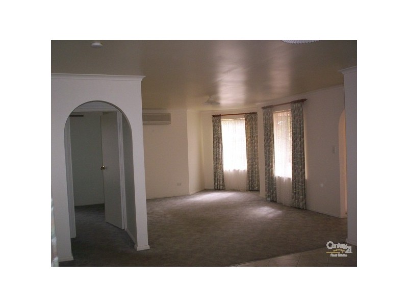 37 Farnsworth Drive, Morphett Vale SA 5162