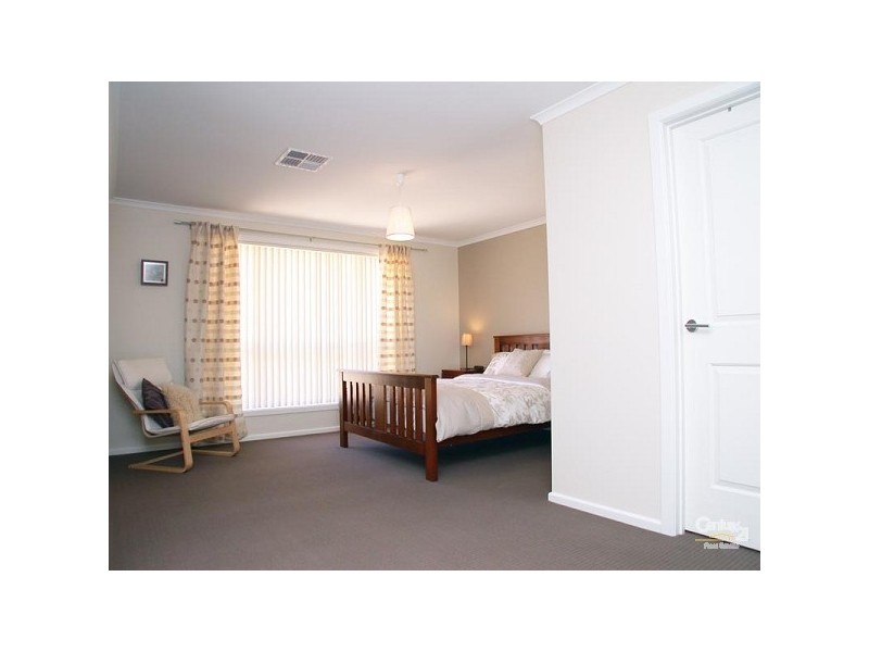 8 Summer Street, Mclaren Flat SA 5171