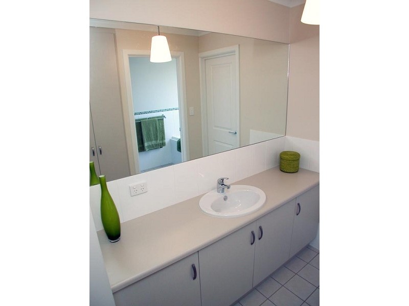 8 Summer Street, Mclaren Flat SA 5171