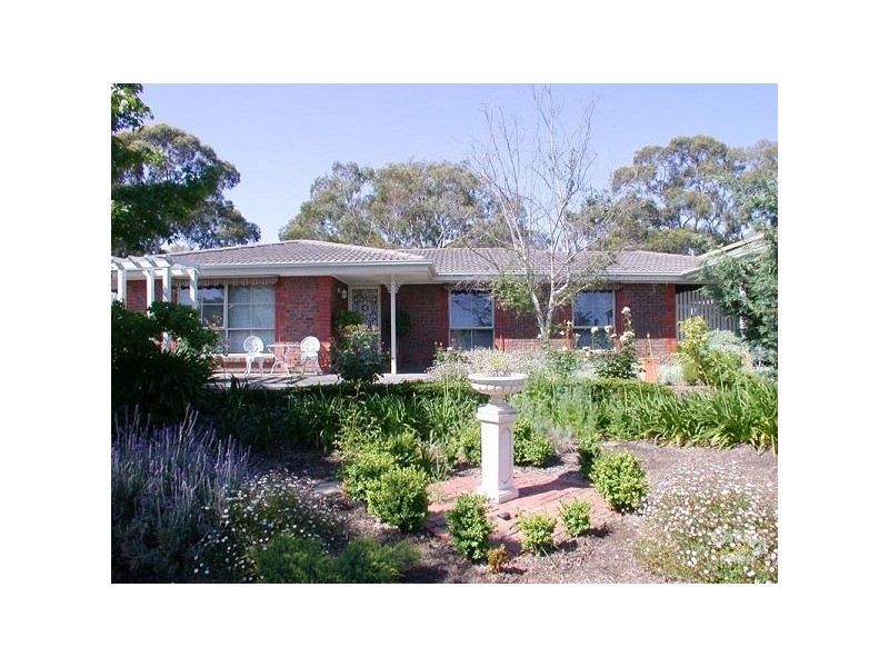 28 Lexcen Grove, Happy Valley SA 5159
