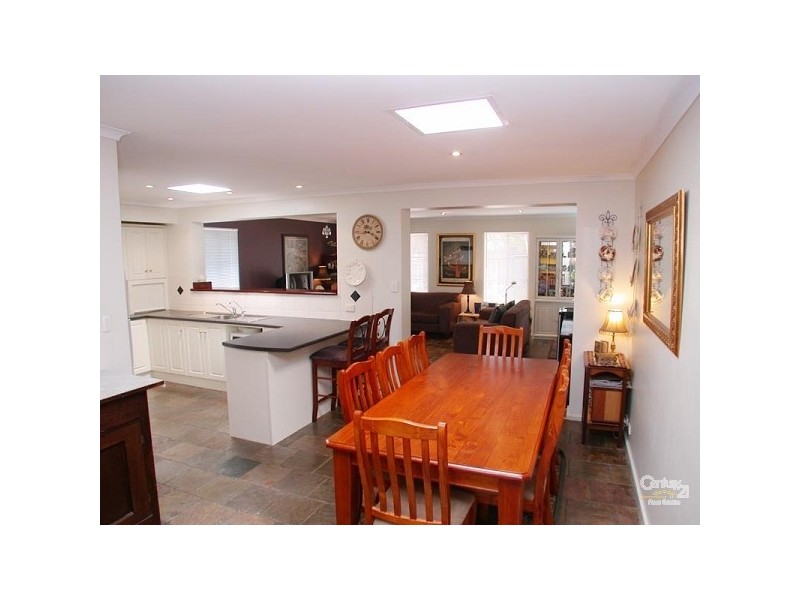 28 Lexcen Grove, Happy Valley SA 5159