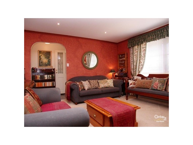 28 Lexcen Grove, Happy Valley SA 5159