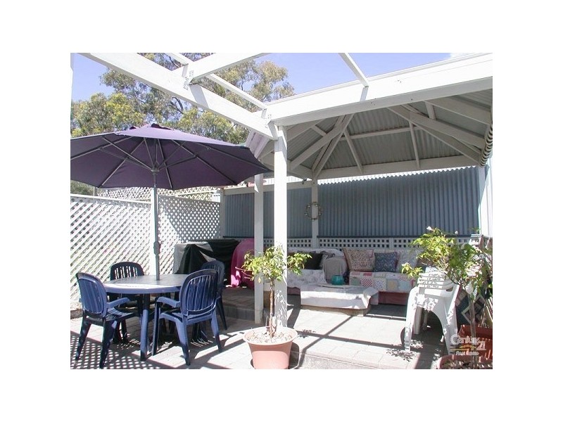 28 Lexcen Grove, Happy Valley SA 5159
