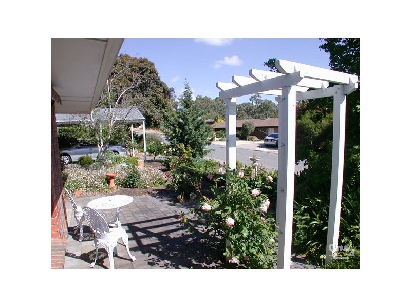 28 Lexcen Grove, Happy Valley SA 5159