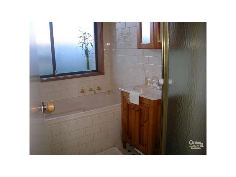 14 Birchenough Road, Huntfield Heights SA 5163