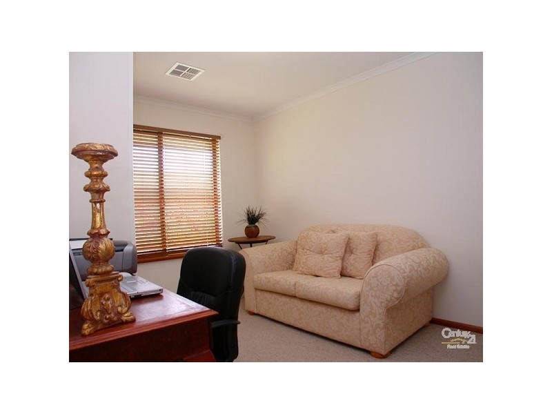 56 Investigator Drive, Woodcroft SA 5162