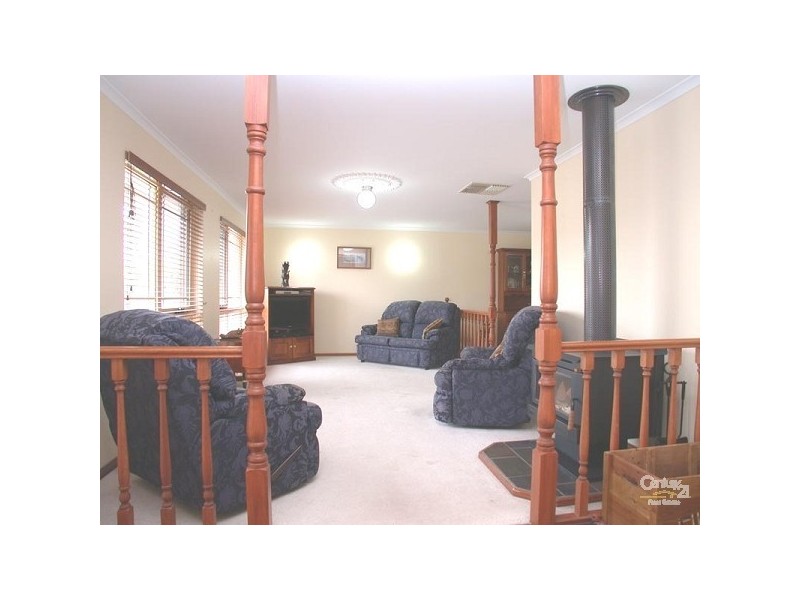 27 Siegersdorf Crescent, Old Reynella SA 5161